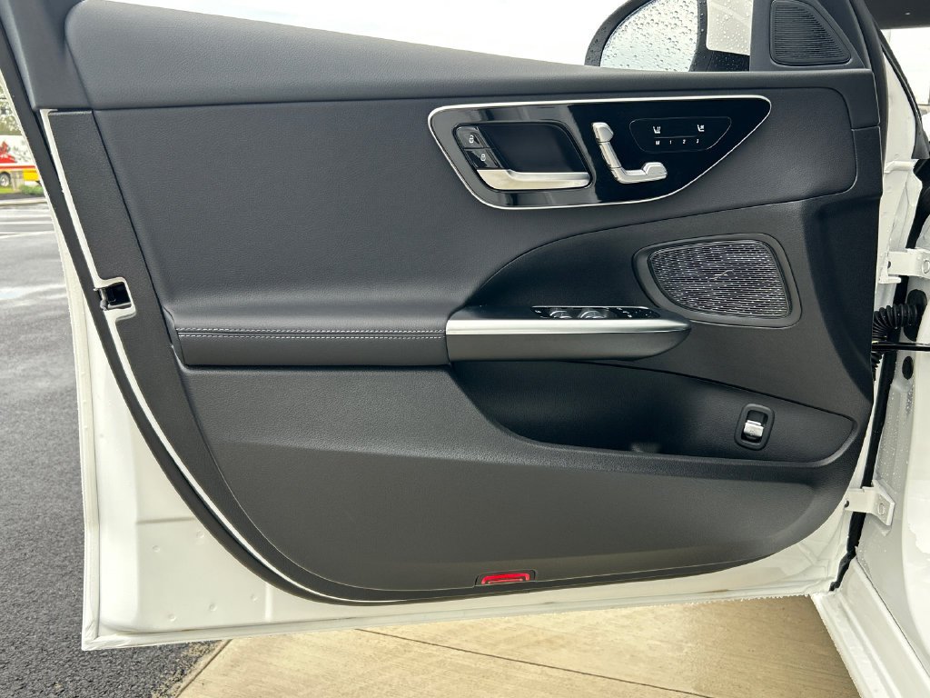 New 2026 Polar White Mercedes-Benz C 300 image 46