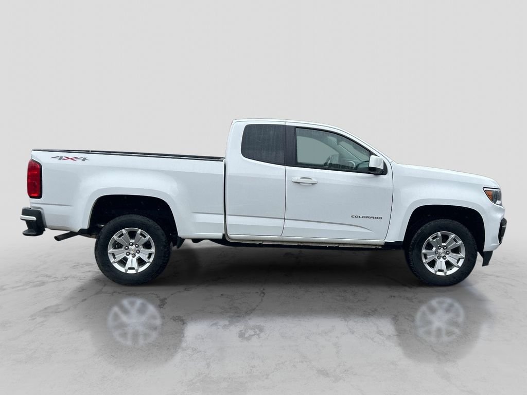 Used 2021 White Chevrolet LT image 6