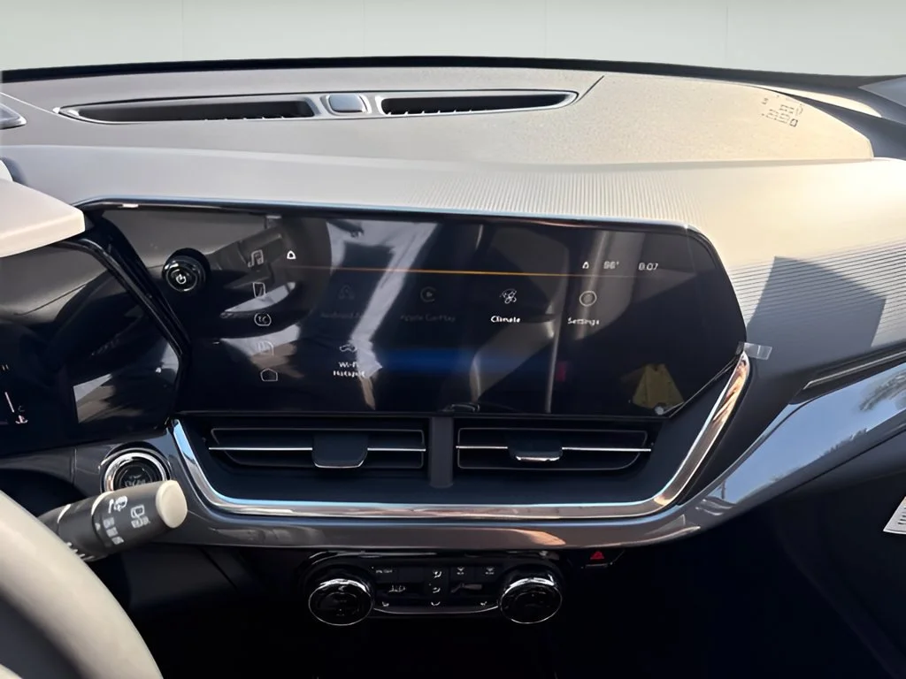 New 2026 Mosaic Black Metallic Chevrolet ACTIV image 25