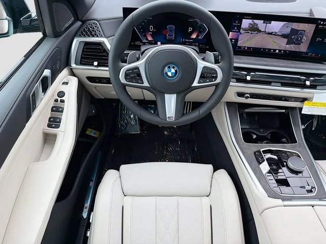 New 2026 Skyscraper Grey Metallic BMW xDrive50e image 17