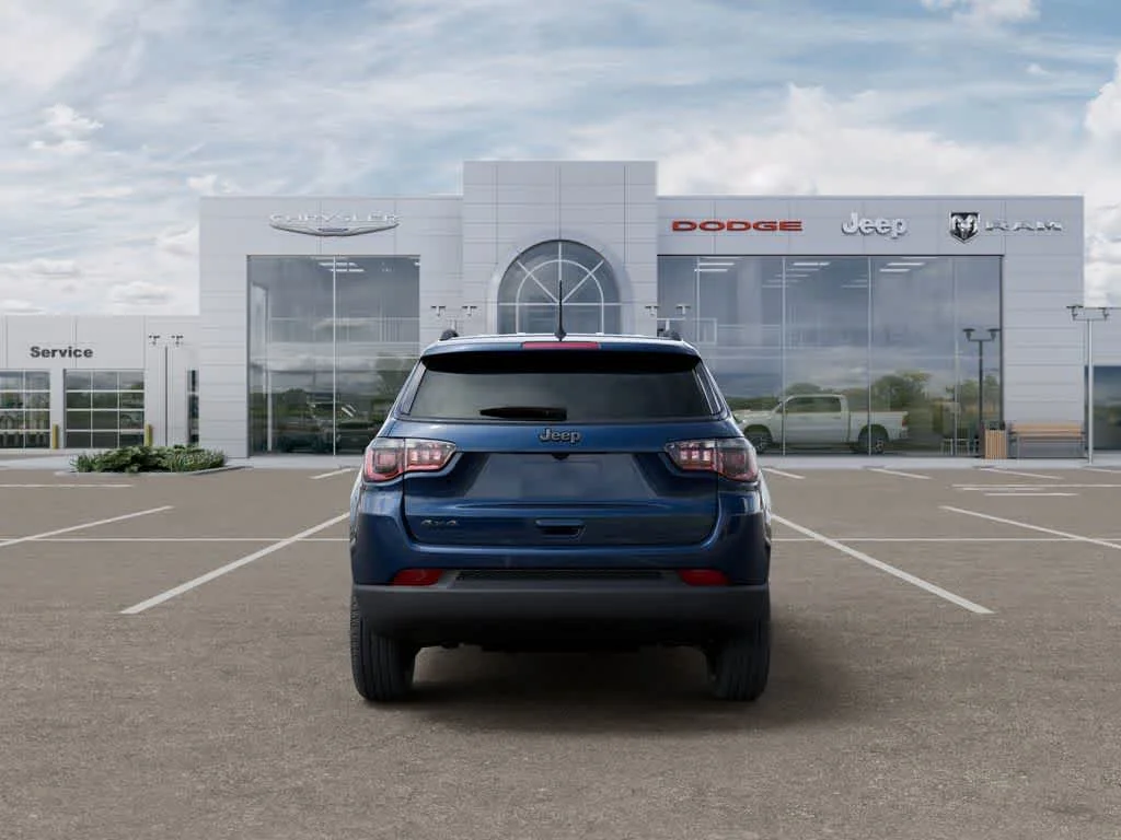 New 2026 Fathom Blue Pearl-Coat Exterior Paint Jeep Latitude Altitude image 7