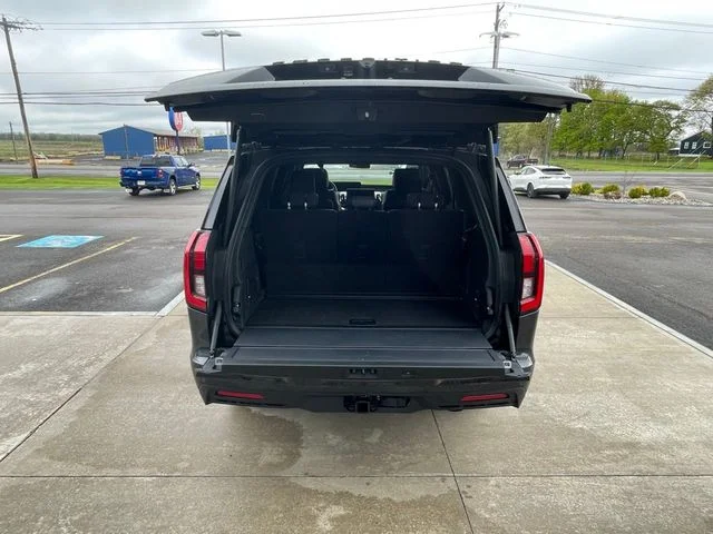 New 2026 Dark Matter Gray Metallic Ford Tremor® image 10