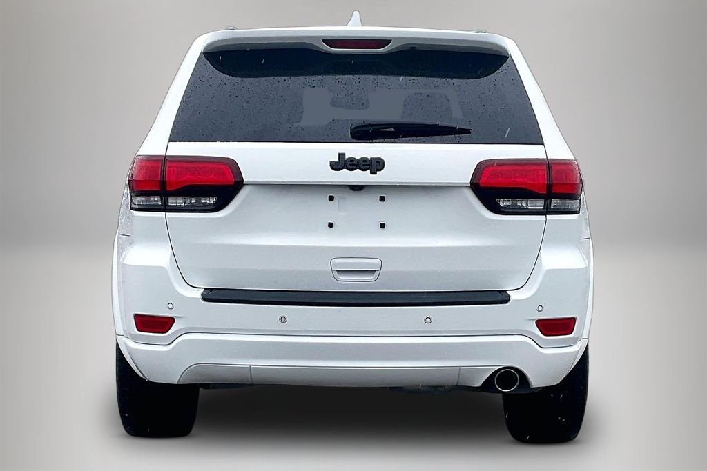 Used 2019 Bright White Clearcoat Jeep Altitude image 6