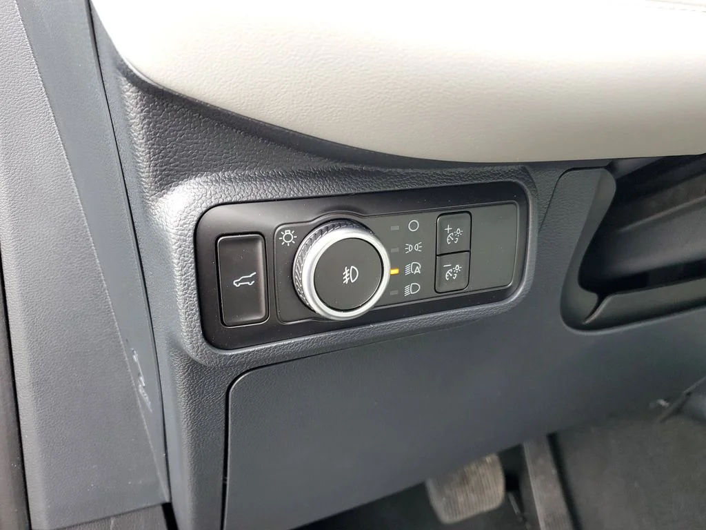 2026 Ford Explorer Active - Photo 8