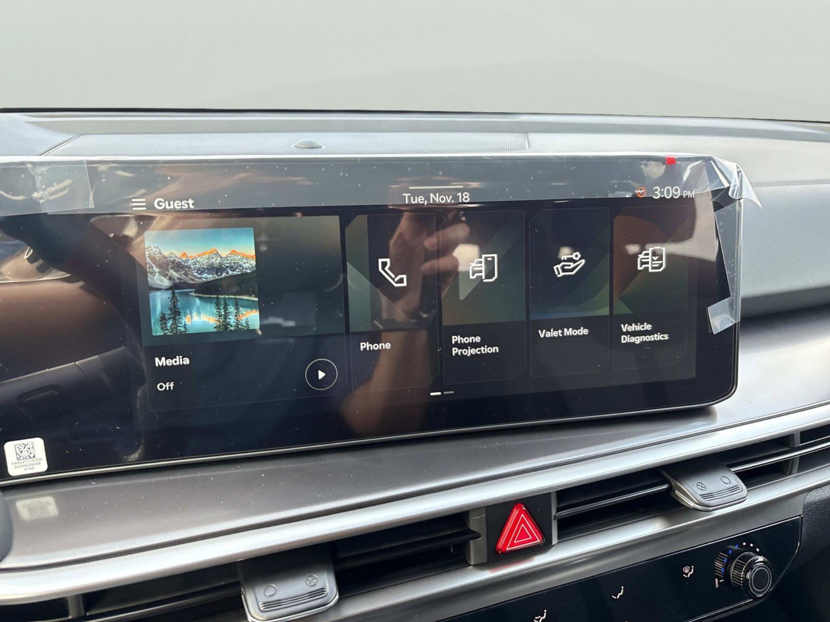 New 2026 Ivory Silver Kia LX image 27