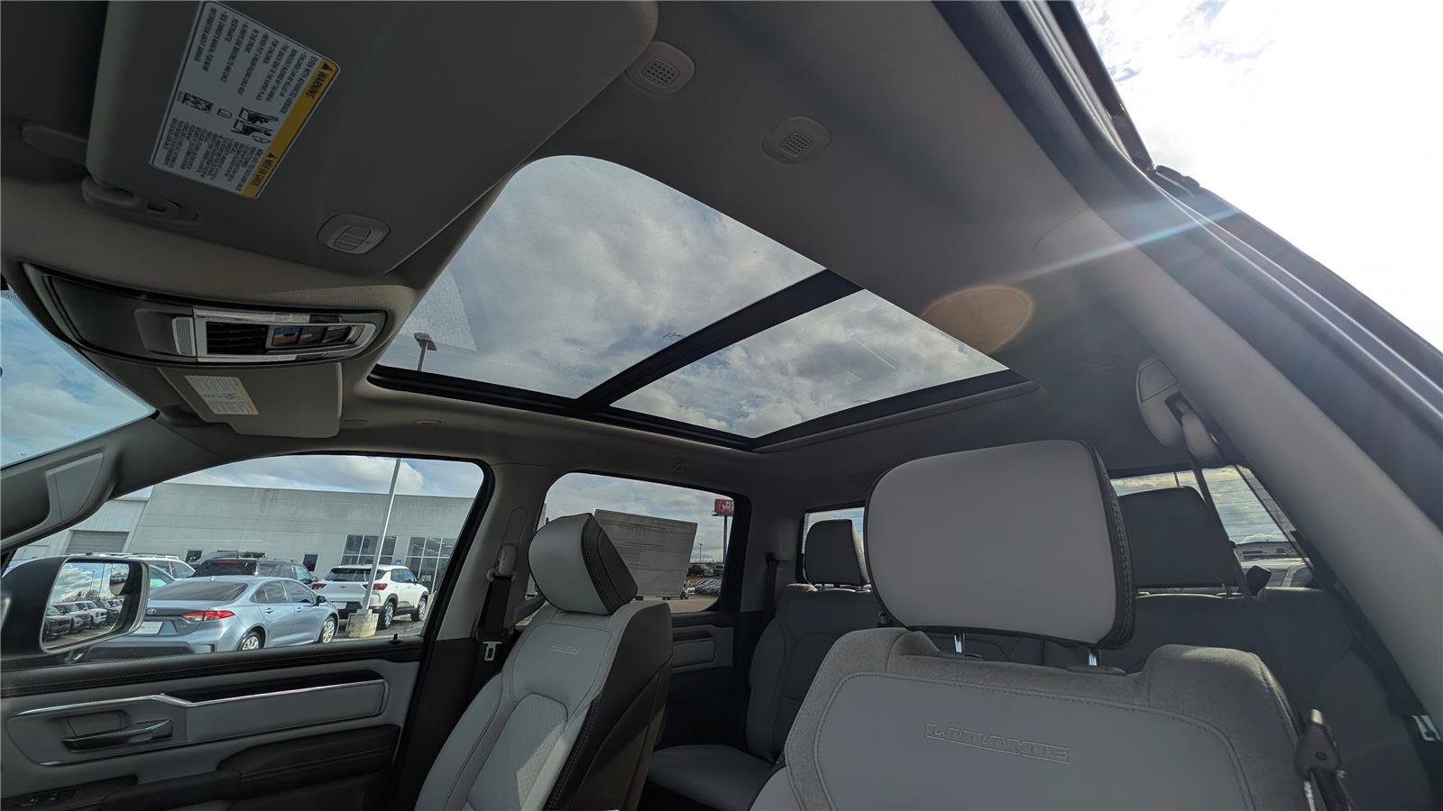 New 2026 Diamond Black Crystal Pearlcoat Ram Laramie image 21