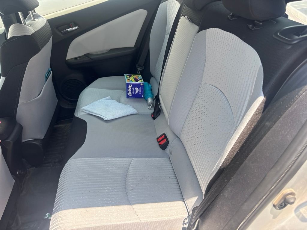Used 2018 Silver Toyota Two image 9