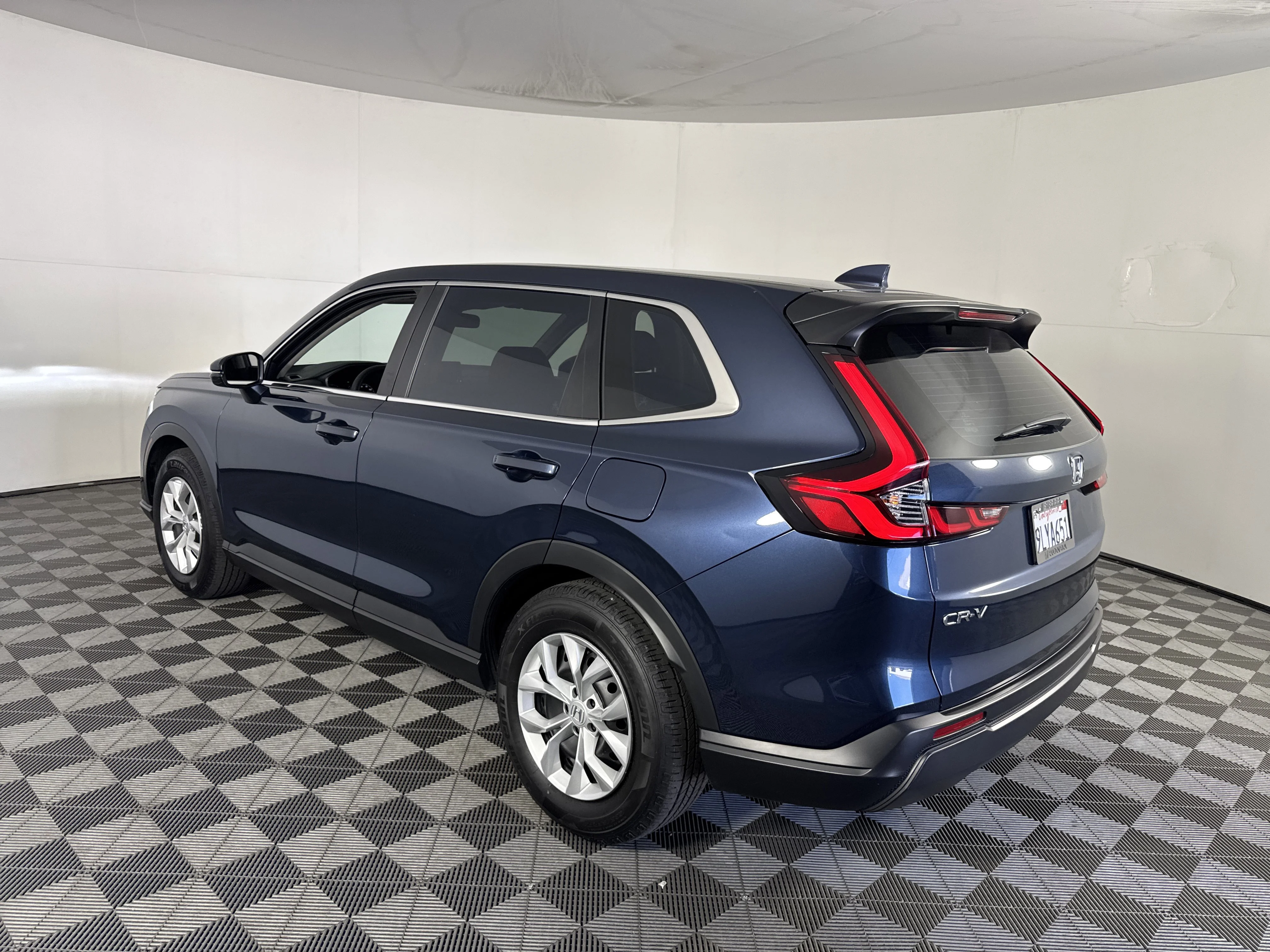 Used 2024 Canyon River Blue Metallic Honda LX image 6