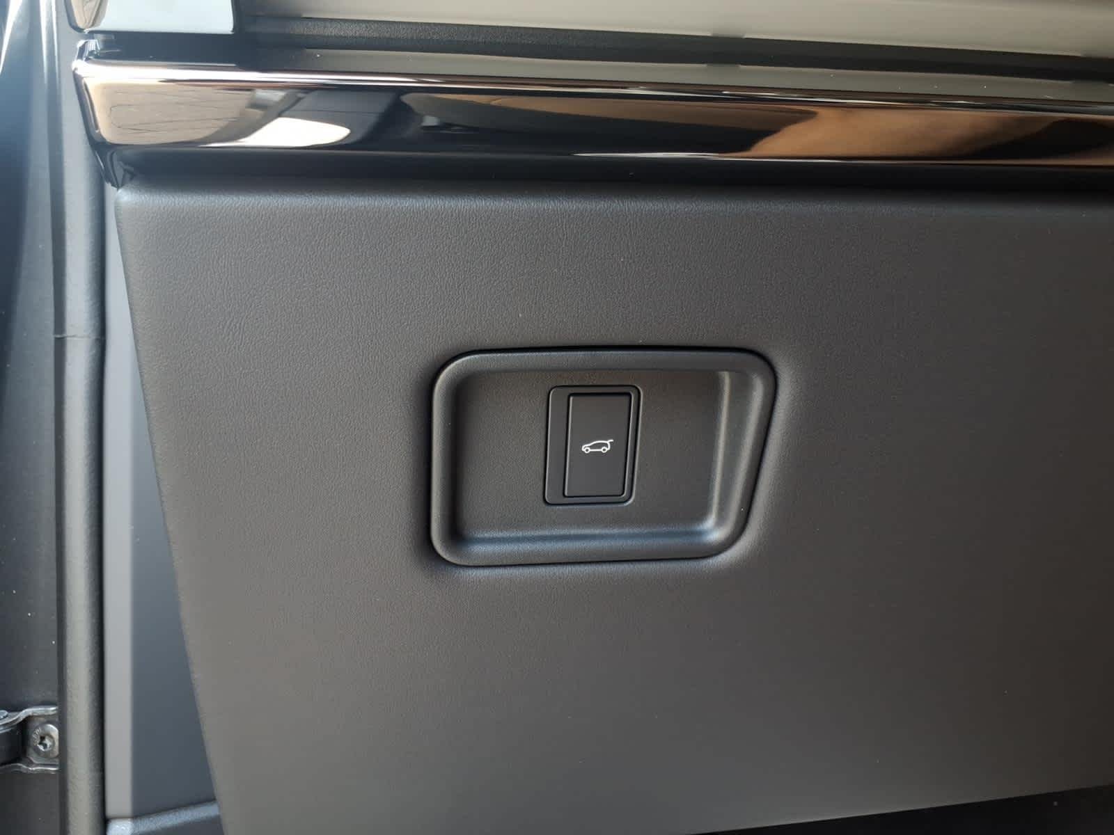New 2026 Carpathian Grey LAND ROVER Dynamic SE image 16