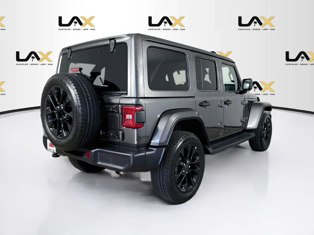 Used 2025 Gray Jeep Sahara 4xe image 7