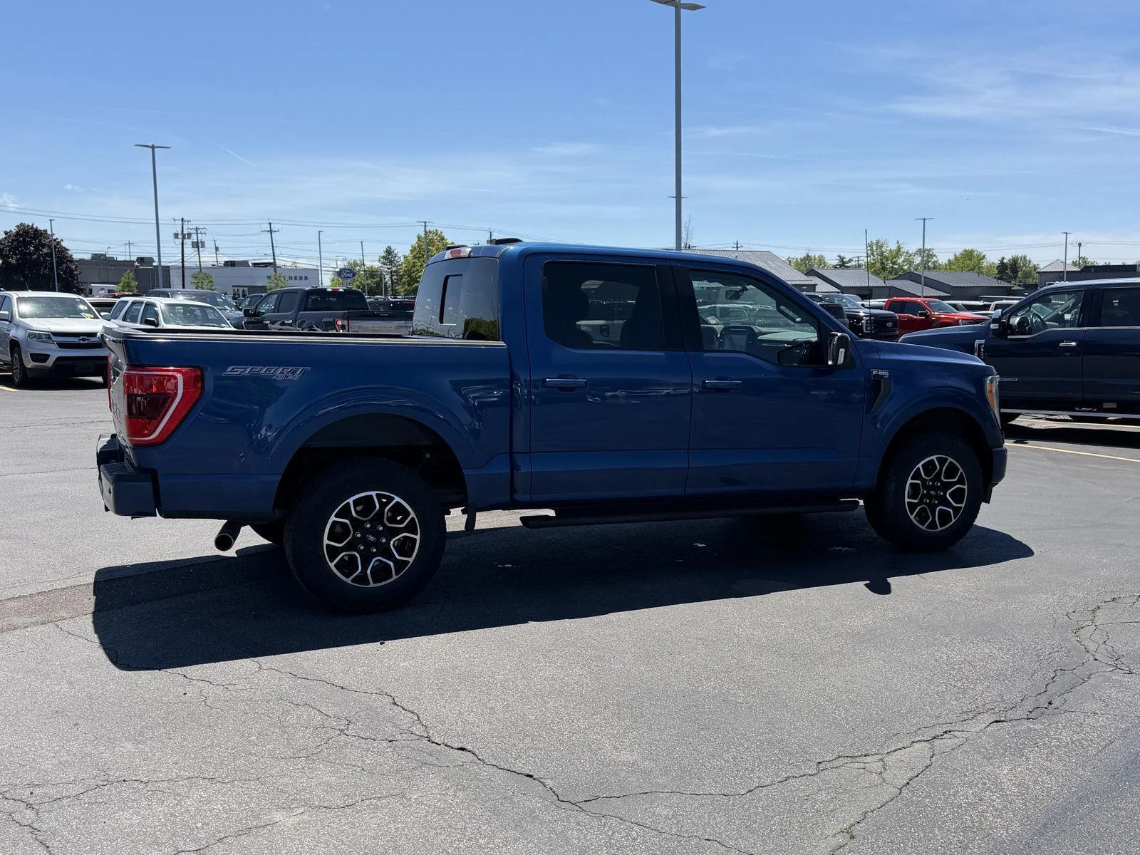 Used 2022 Atlas Blue Ford XLT image 7