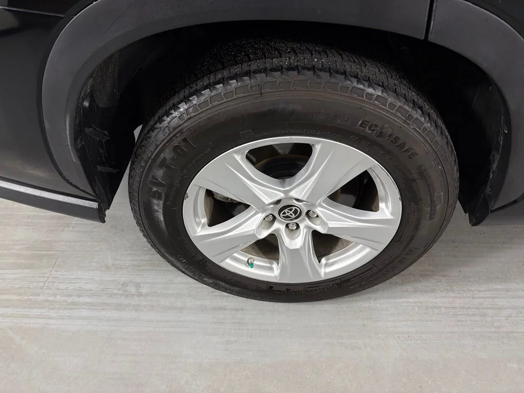 Used 2023 Black Toyota L image 11