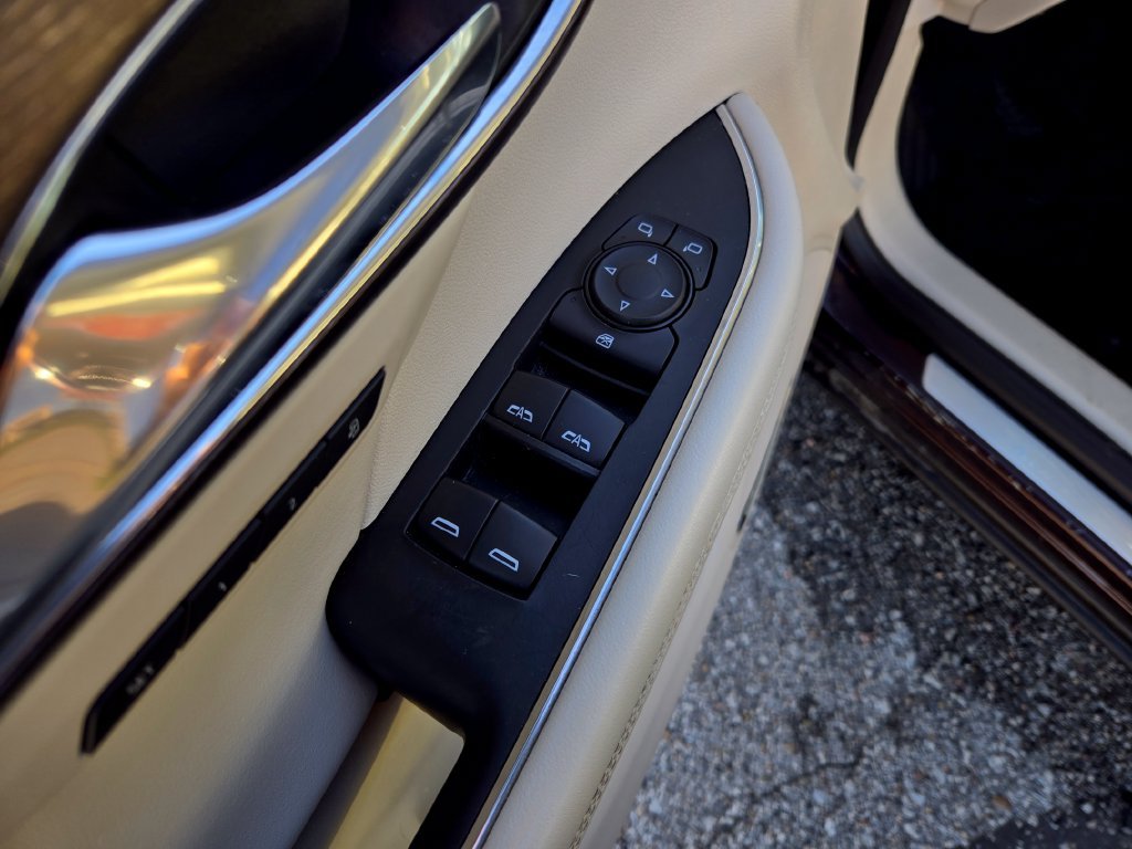 Used 2021 Red Buick Avenir image 13
