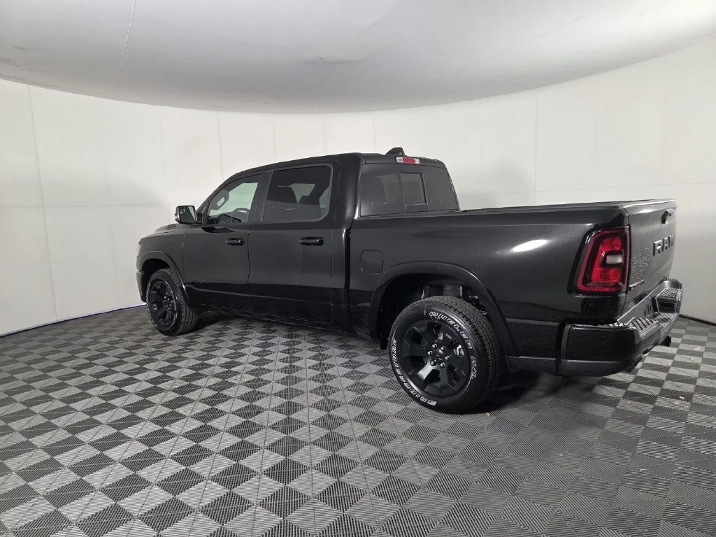 New 2026 Diamond Black Crystal Pearl-Coat Exterior Paint RAM Big Horn image 6