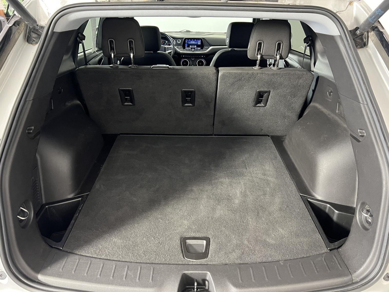 Used 2020 Silver Ice Metallic Chevrolet LT image 20
