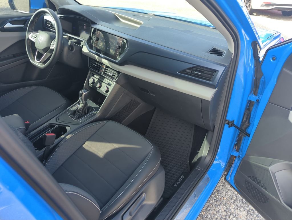 Used 2022 Blue Volkswagen 1.5T SE image 36