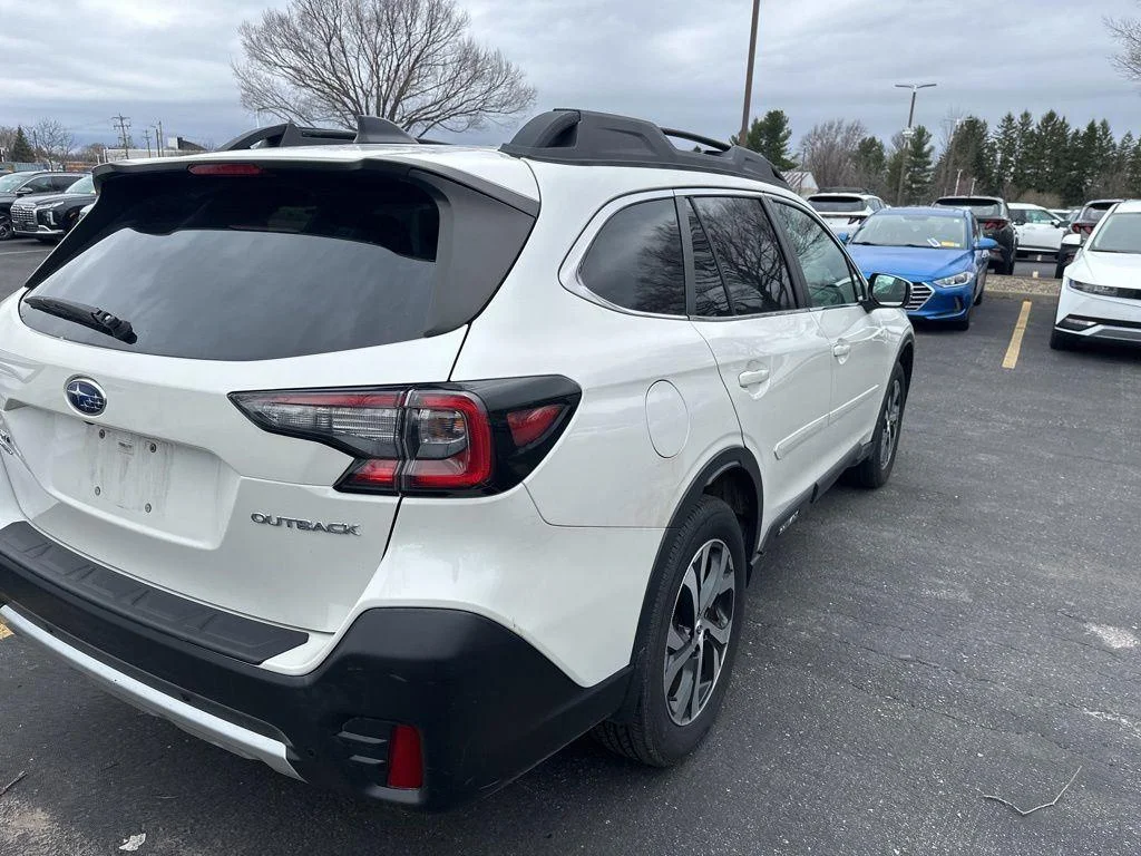 Used 2021 Crystal White Pearl Subaru Limited image 8