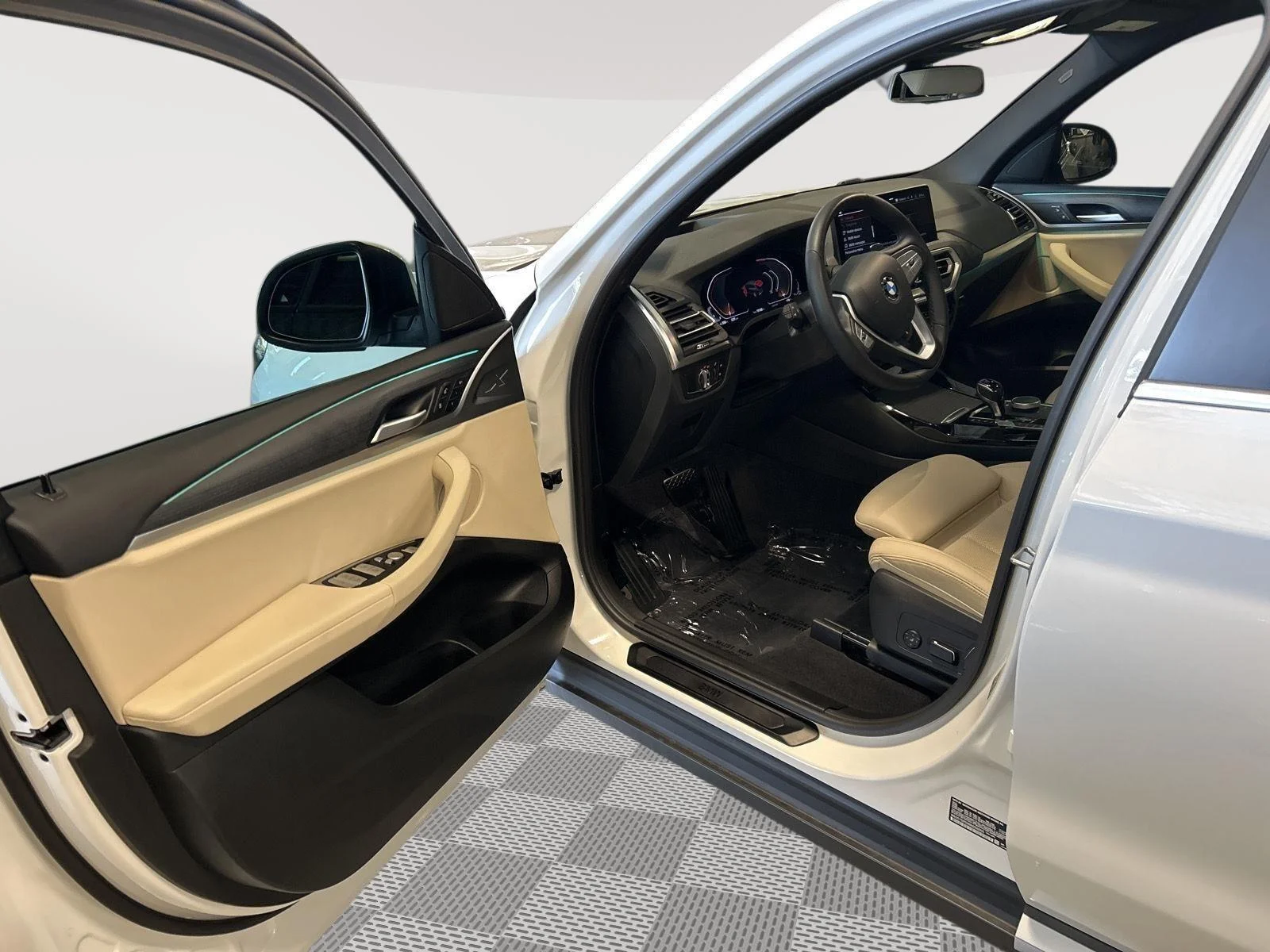 Used 2024 Alpine White BMW xDrive30i image 11