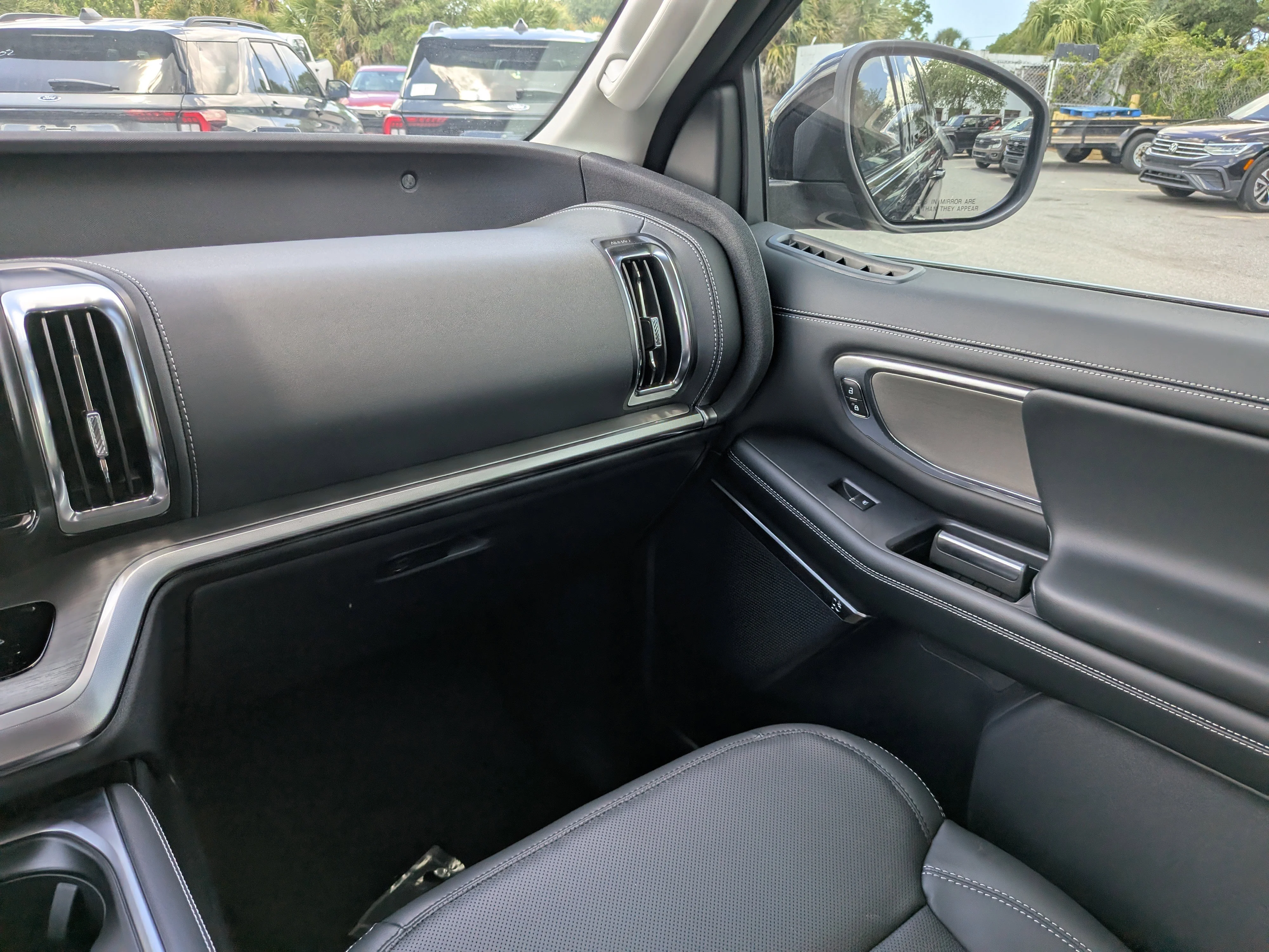 New 2026 Agate Black Metallic Ford Platinum® image 15