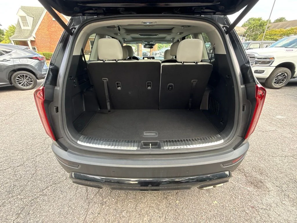Used 2021 Black Kia SX image 5