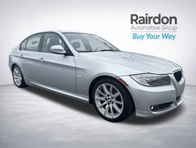 2009 BMW 3 Series 328i Sedan's photo