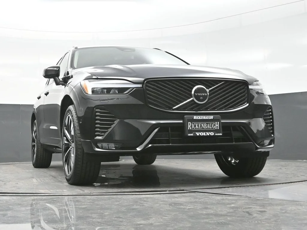 2026 Volvo XC60 Plus - Photo 9