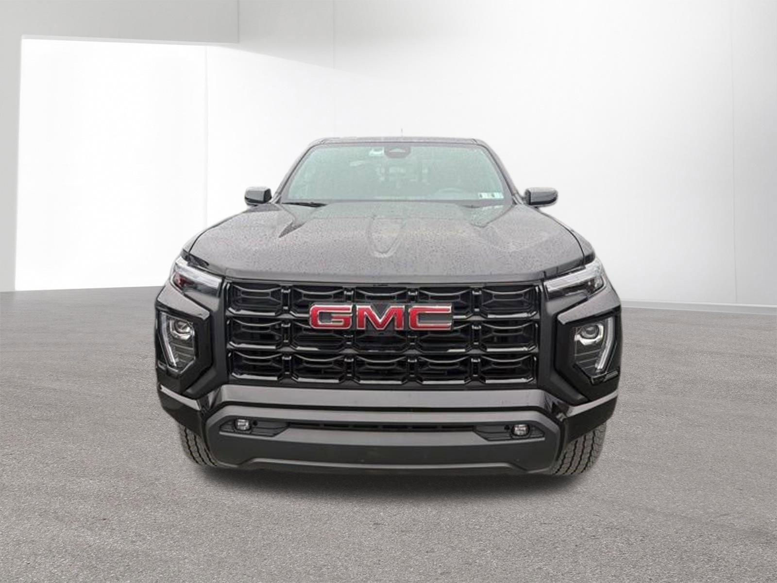 Used 2024 Onyx Black GMC 4WD Elevation image 28