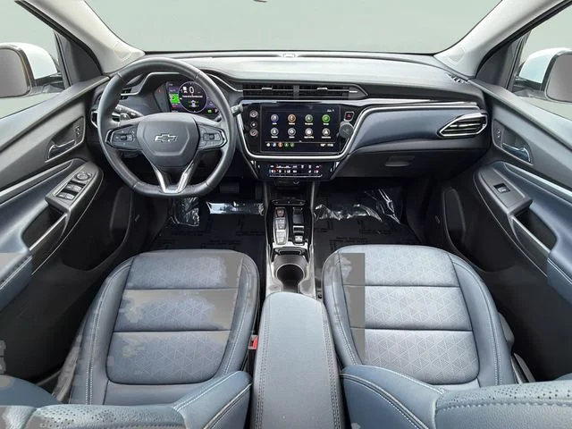 Used 2023 White Chevrolet Premier image 27
