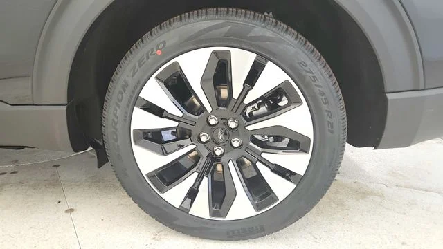 New 2026 Agate Black Metallic Ford Platinum™ image 52