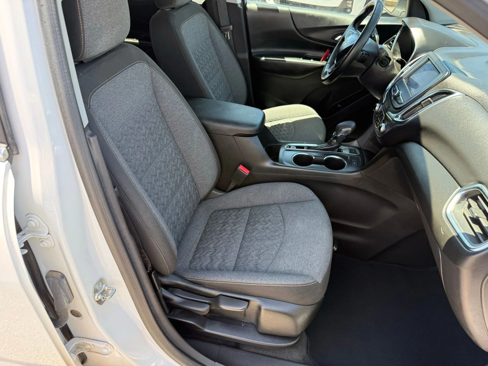 2024 Chevrolet Equinox LT - Photo 33