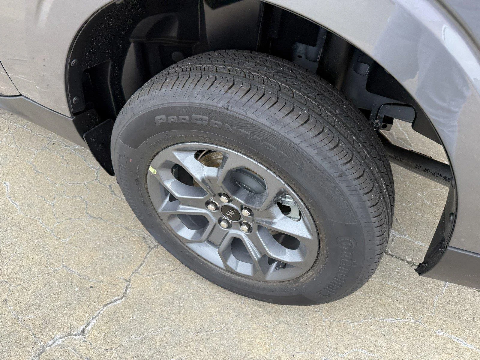 New 2026 Carbonized Gray Metallic Ford XLT image 6