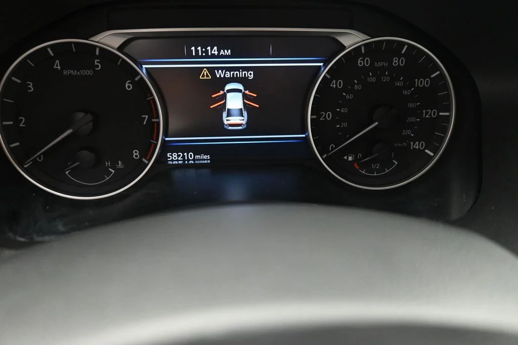 Used 2024 Silver Nissan 2.5 SV image 19