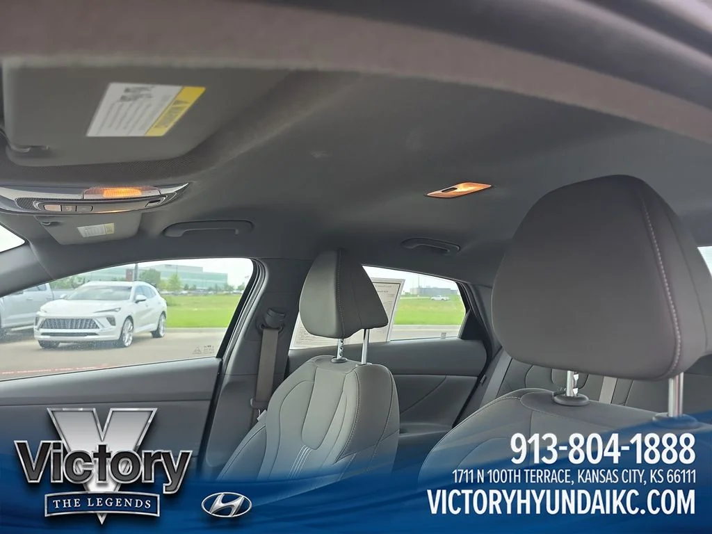 Used 2024 Black Hyundai SEL image 21