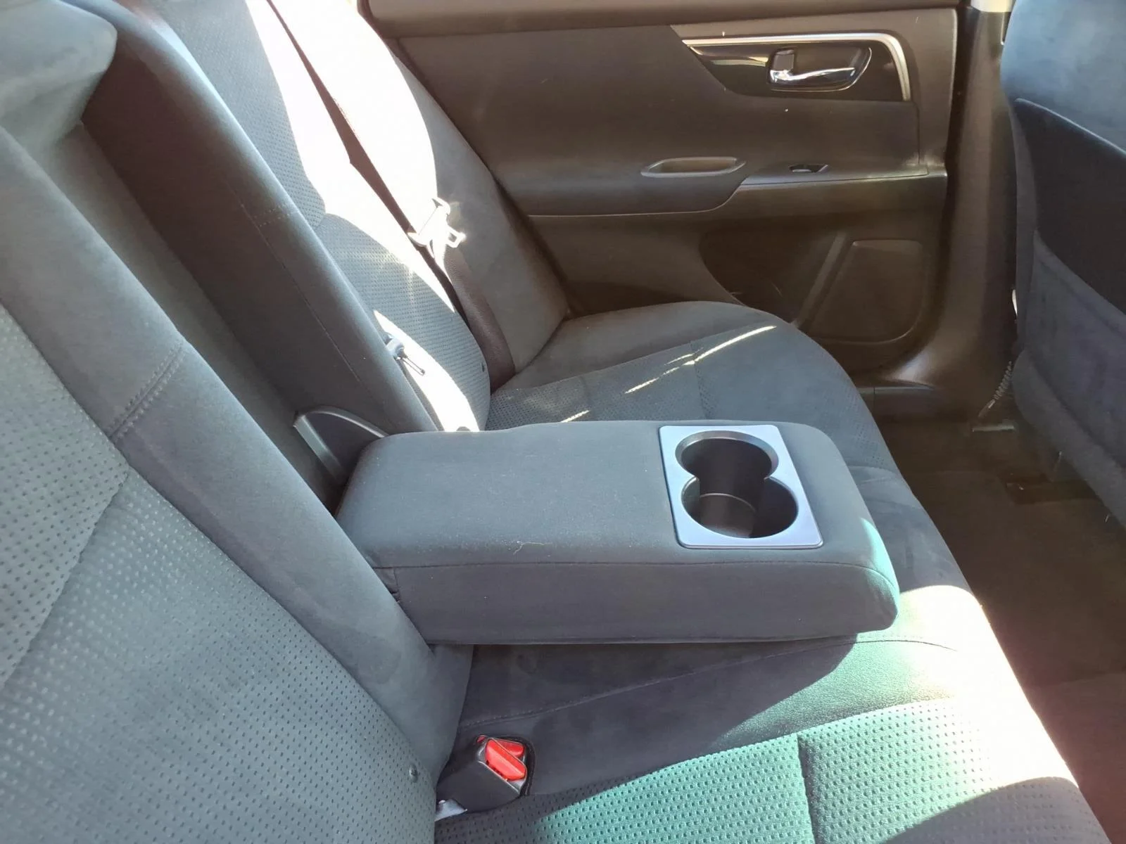 Used 2014 Gun Metallic Nissan 2.5 S image 22