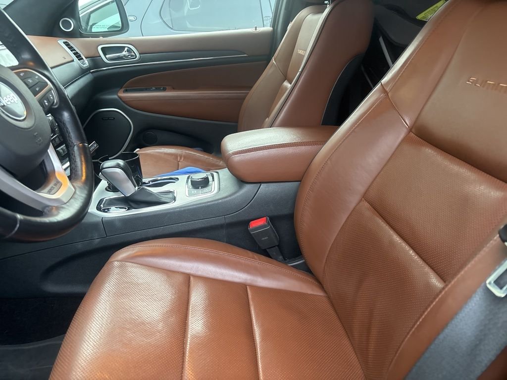 Used 2020 Brown Jeep Summit image 2