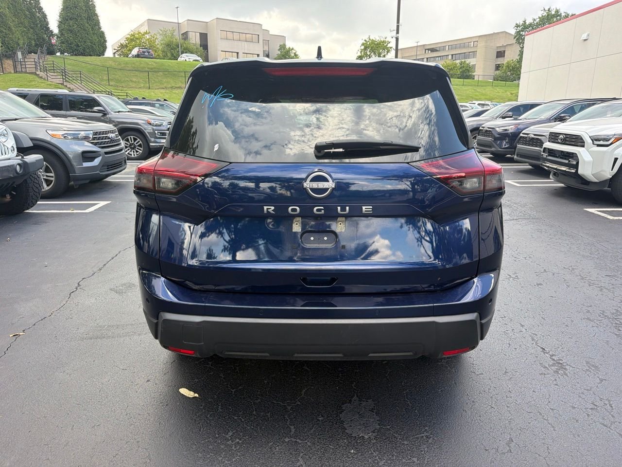 Used 2025 Blue Nissan SV image 5