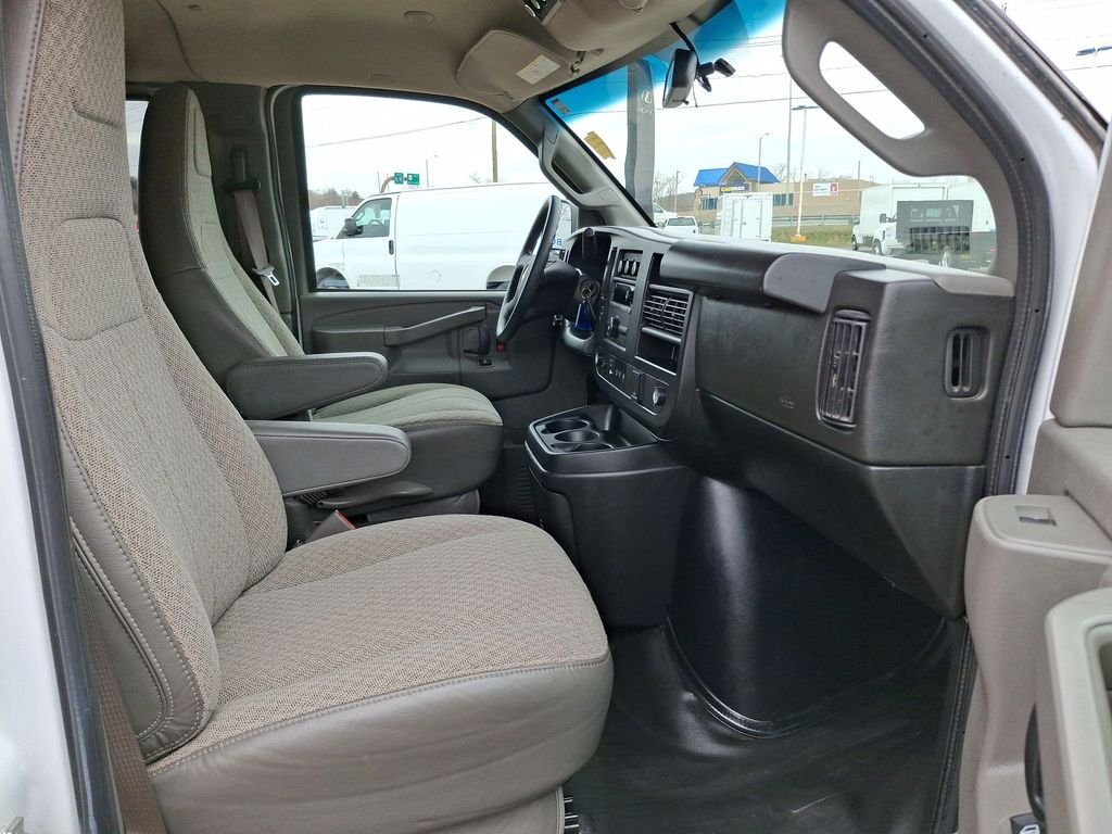 2023 Chevrolet Express Passenger LS - Photo 23
