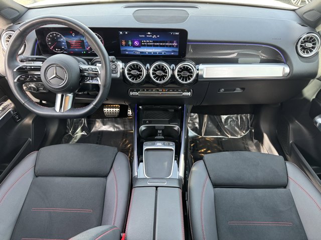 Used 2025 Polar White Mercedes-Benz GLB 250 image 10