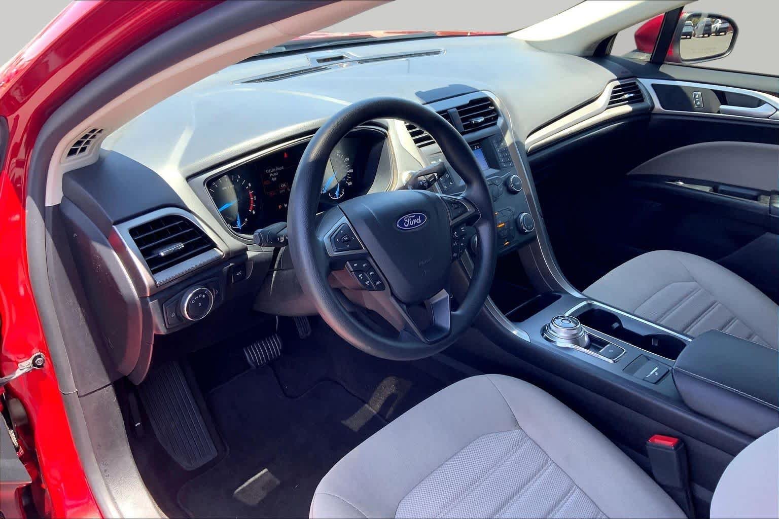 Used 2020 Rapid Red Metallic Tinted Clearcoat Ford S image 18