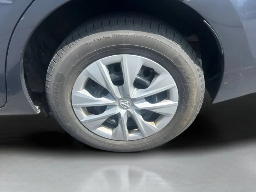 Used 2017 Slate Metallic Toyota L image 12