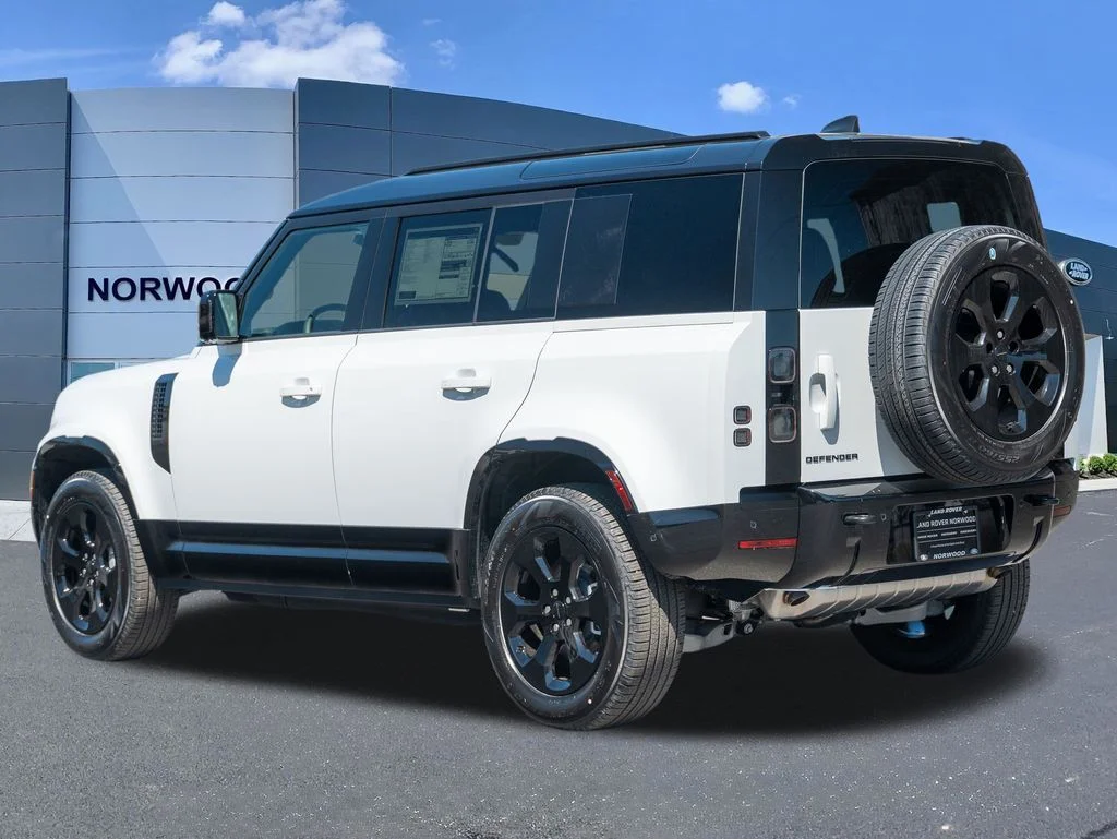 2026 Land Rover Defender X-Dynamic SE - Photo 6