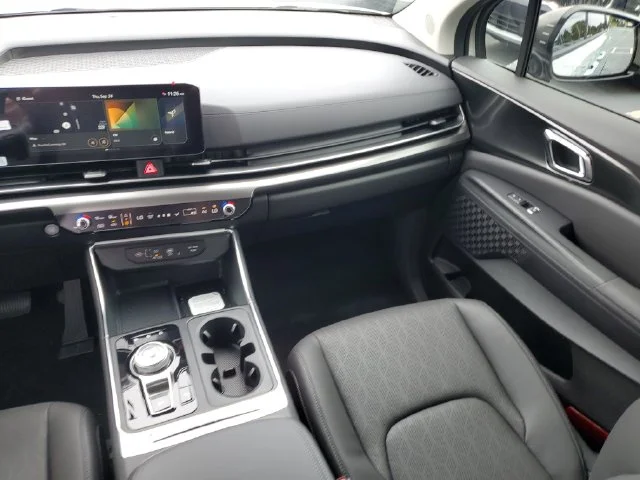 New 2027 Ivory Silver Kia EX image 12