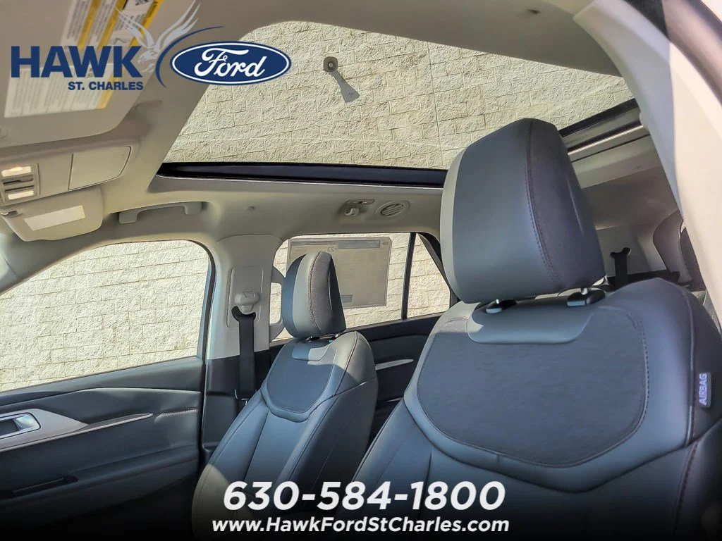 New 2026 Star White Metallic Tri-Coat Ford Active image 8