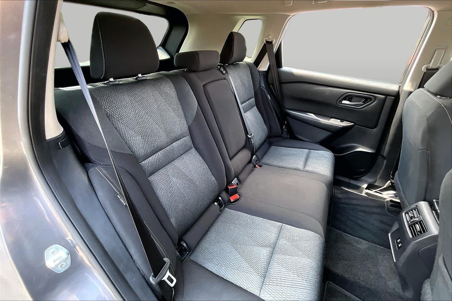 Used 2025 Gun Metallic Nissan SV image 19