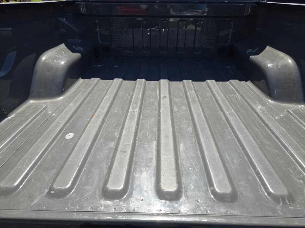 Used 2021 Sting-gray Clearc Jeep Overland image 14