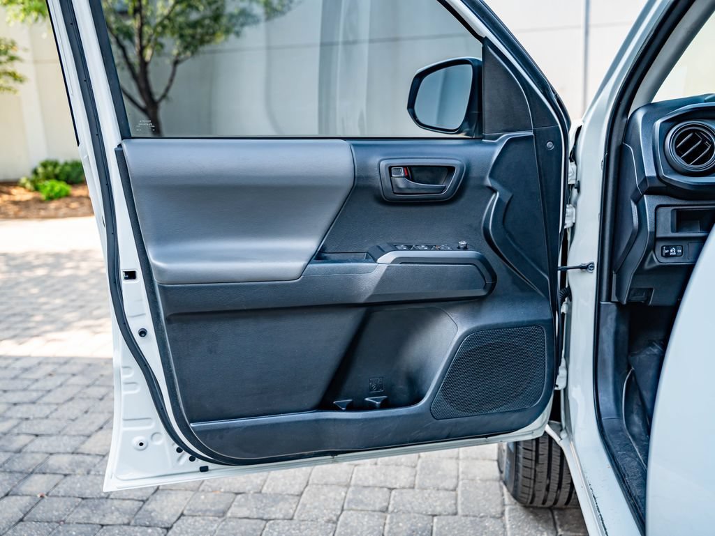 Used 2018 Super White Toyota SR image 18