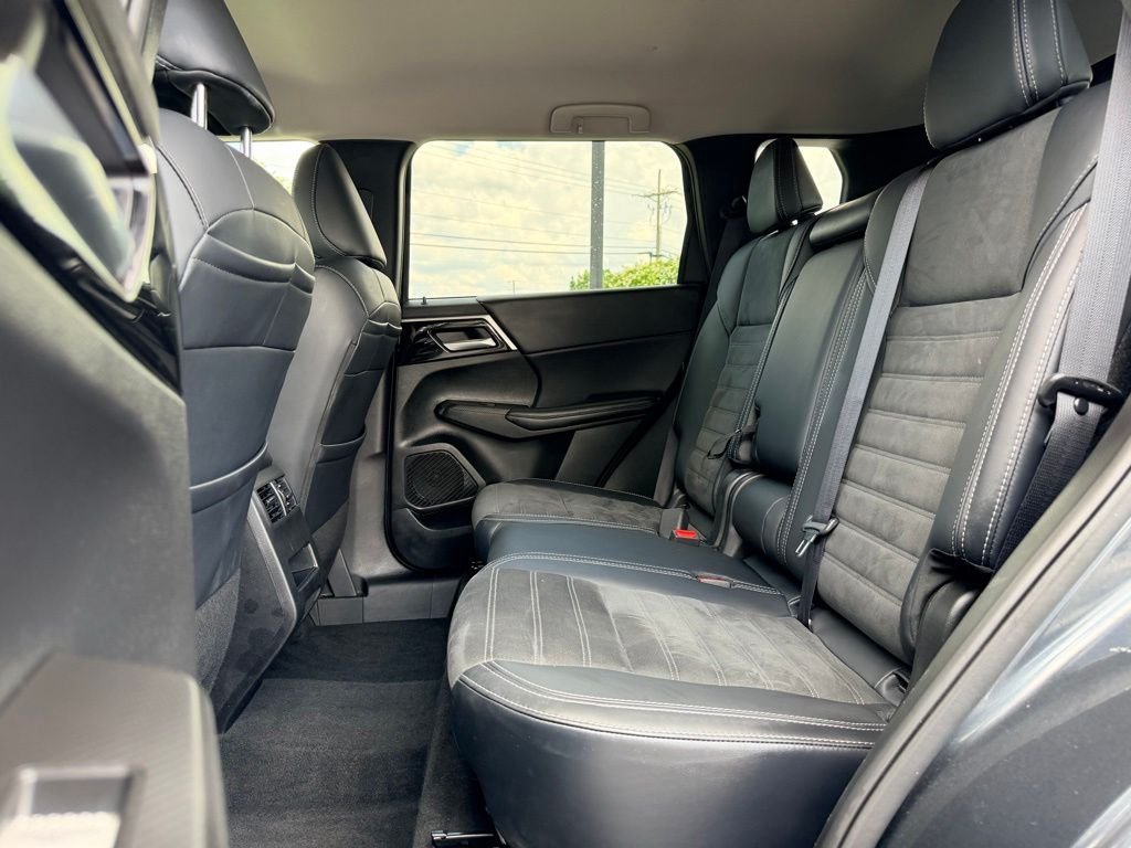 Used 2024 Blue Mitsubishi SE image 14