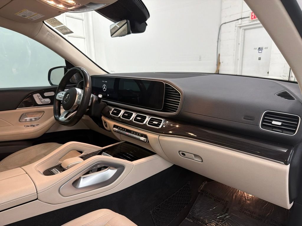 Used 2021 White Mercedes-Benz GLS 580 image 31