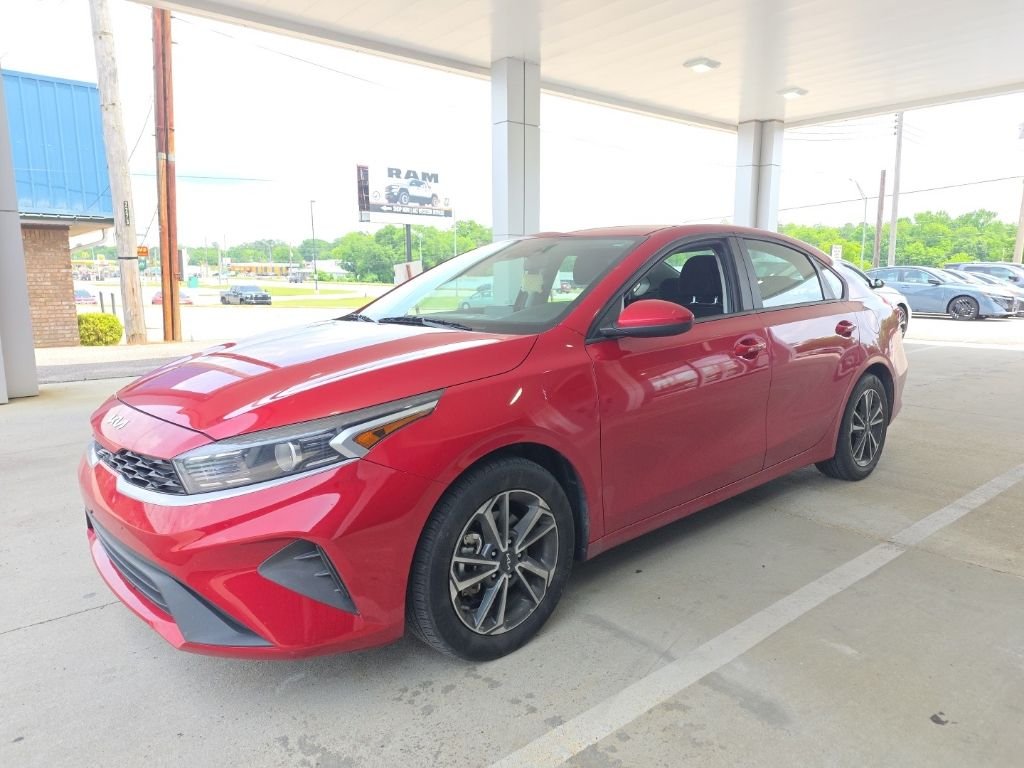 2023 Kia Forte LXS AT's photo