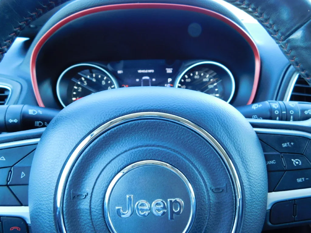 Used 2018 Laser Blue Jeep Trailhawk image 30